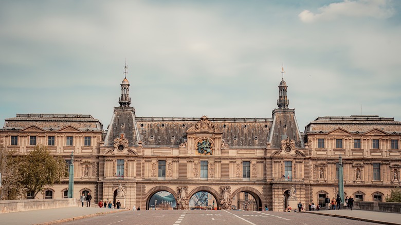 Louvre Museum