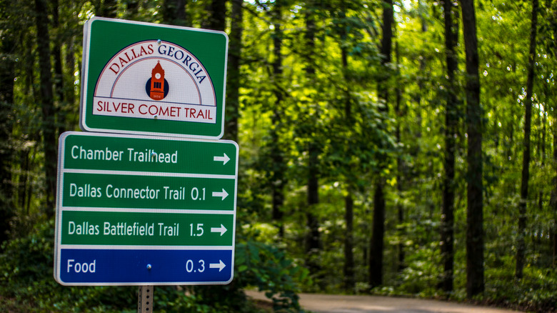 sign indicating the Silver Comet Trail in Georgia