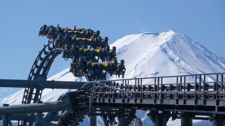 Eejanaika at Fuji-Q Highland