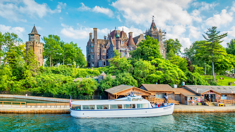 Castle, boat at Thousand Islands