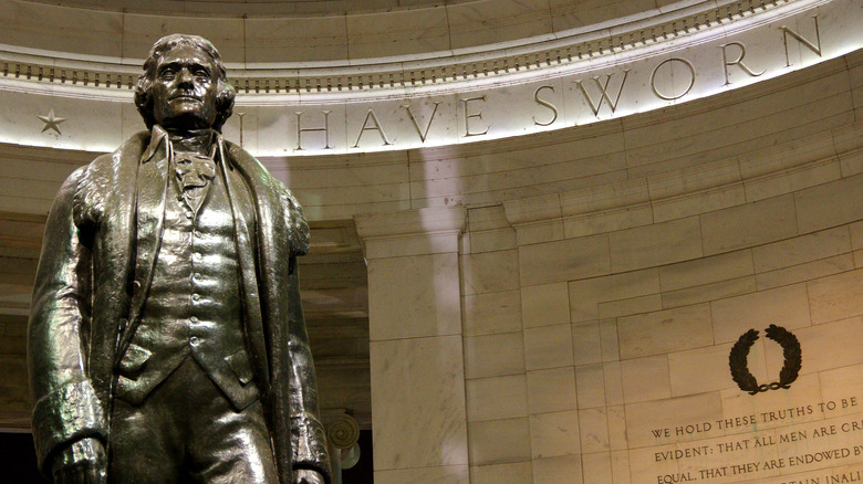 Statue of Jefferson at Jefferson Memorial