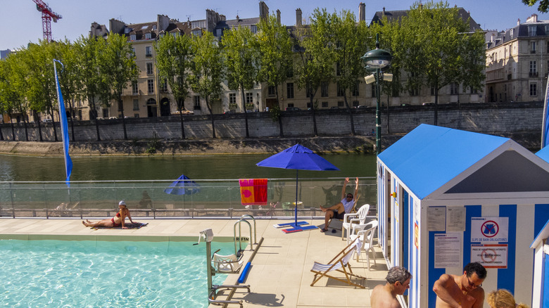 public pool in Paris