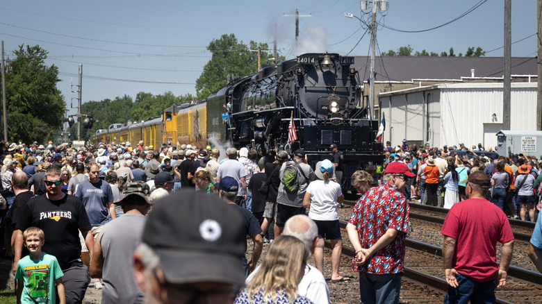 Crowds gather around Big Boy 4014 on his coast to coast tour celebrating America's 250th anniversary