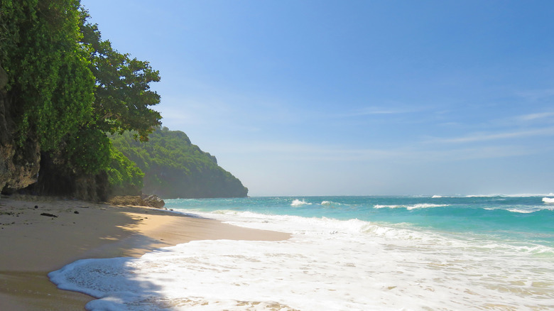 A lateral view of Green Bowl Beach in Bali, Indonesia