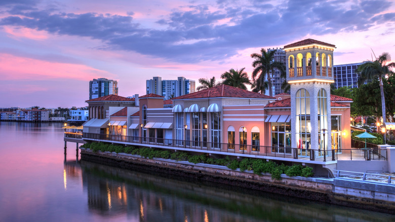 The Village Shops on Venetian Bay