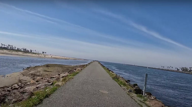 ocean beach bike path with ocean on each side