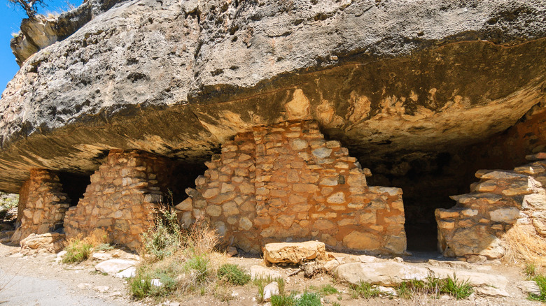 Settlements carved into Walnut Canyon, Arizona
