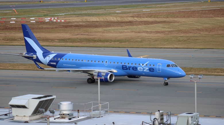 Breeze Airways airplane at the airport