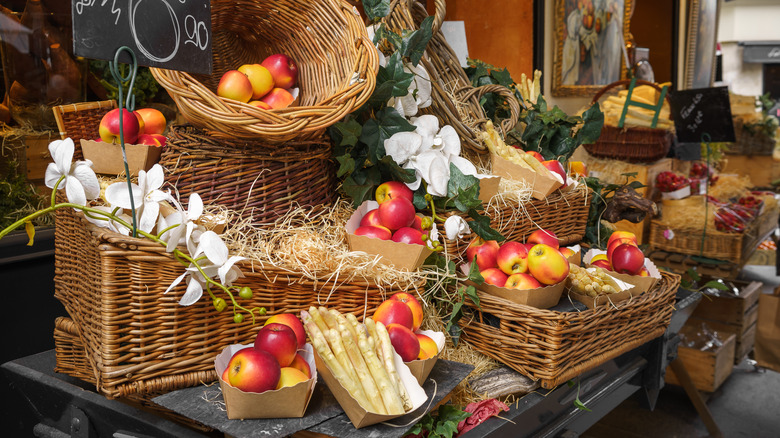 produce goods on Rue Cler