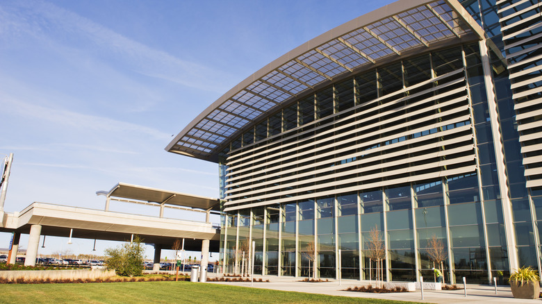 Exterior of Sacramento Airport