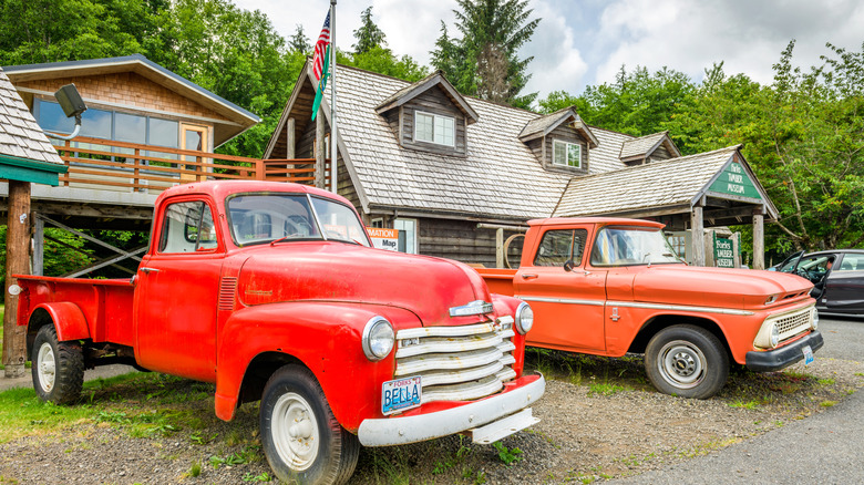 Trucks parked outside Timber Museum in Forks
