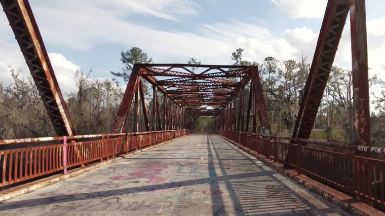 Abandoned bridge in Ellaville