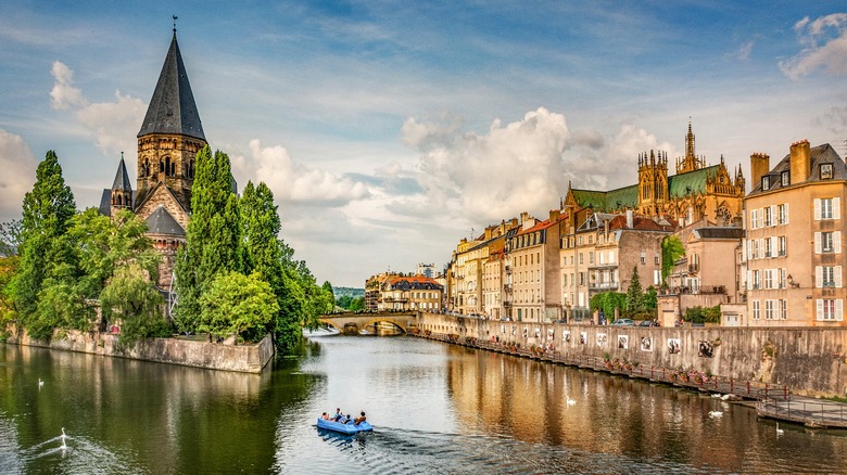 view of church by river in Metz