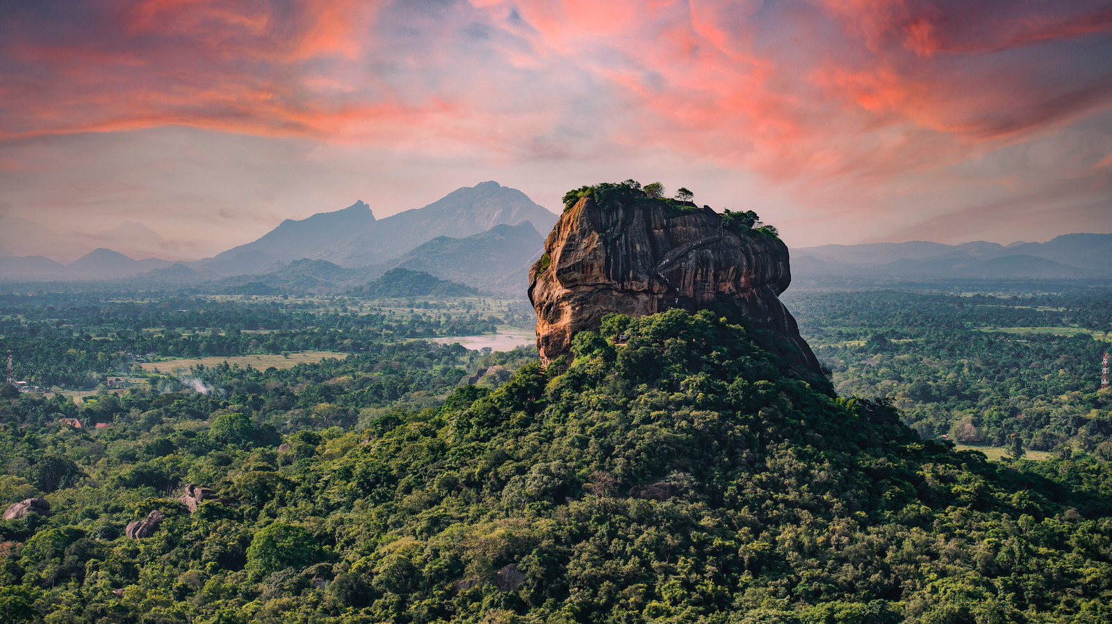 The Best Hike For Stunning Views Of The Sri Lankan Jungle The Best Hike For Stunning Views Of The Sri Lankan Jungle