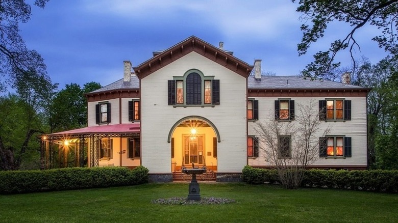 Locust Grove Estate