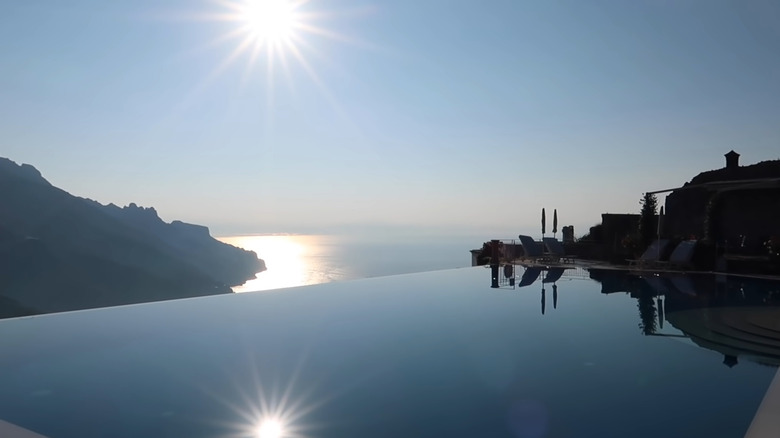 Infinity pool, Belmont Hotel Caruso