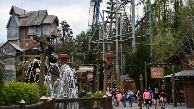 Mystery Mine coaster in Dollywood