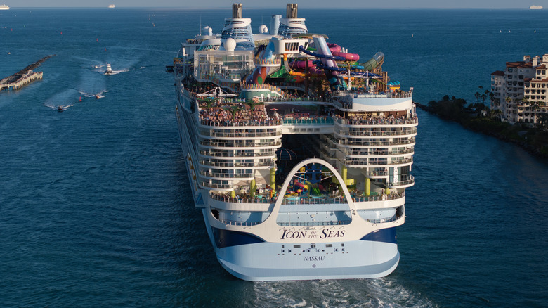 aeriel view of Icon of the Seas ship from behind