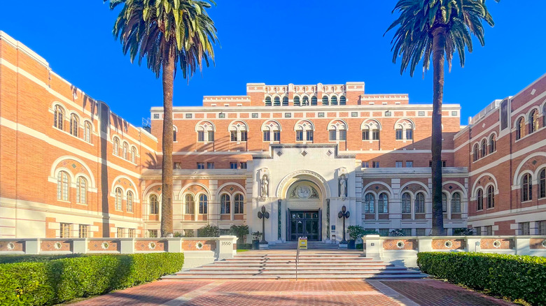 A shot of USC's library entrance