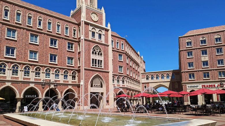 the fountain at USC