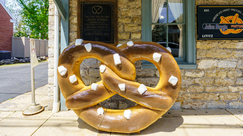 A giant pretzel sits in front of Sturgis Pretzels in Lititz