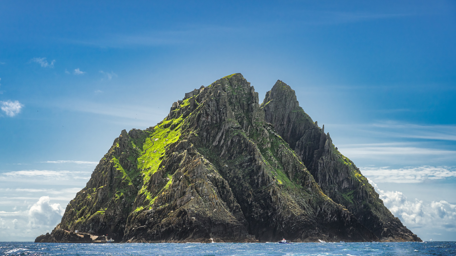 This Remote Island Off The Coast Of Ireland Is A MustVisit For Star Wars Fans Explore
