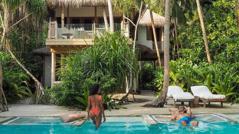 couple at Soneva Fushi