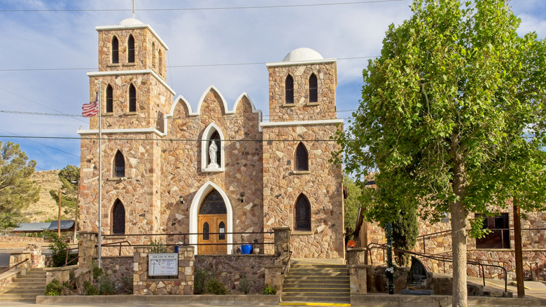 Spanish colonial architecture in Alpine