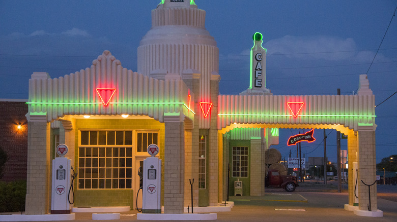 The U-Drop Inn/power station evokes classic Americana in Shamrock, TX
