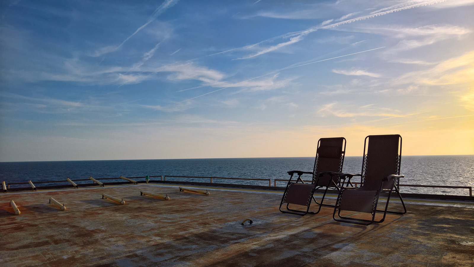 The Most Dangerous Hotel In The World? To Frying Pan Tower