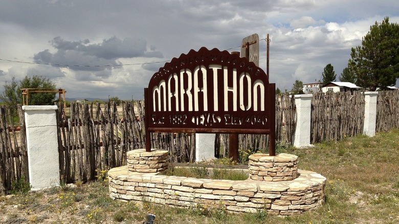 Marathon, Texas sign