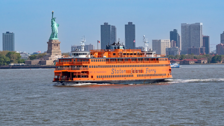 Staten Island Ferry Statue of Liberty