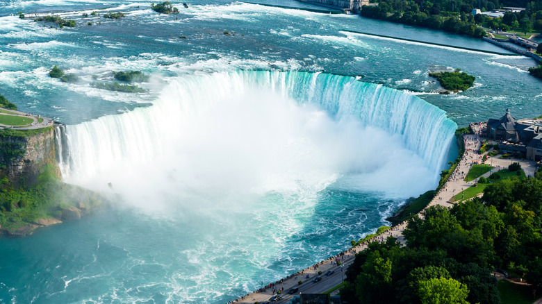 Horseshoe Falls from the air