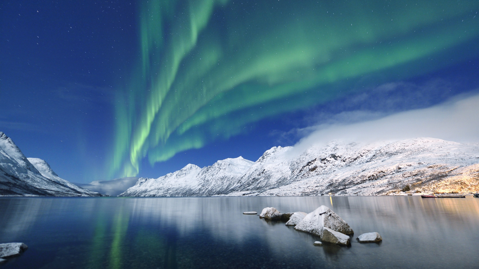 View The Northern Lights This Year On This Unforgettable