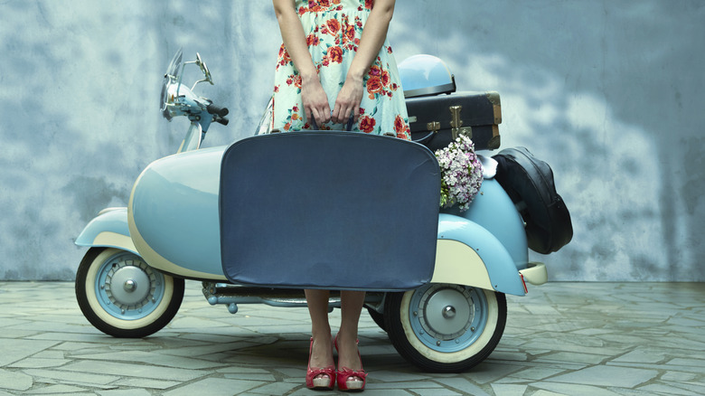 vespa and vintage luggge