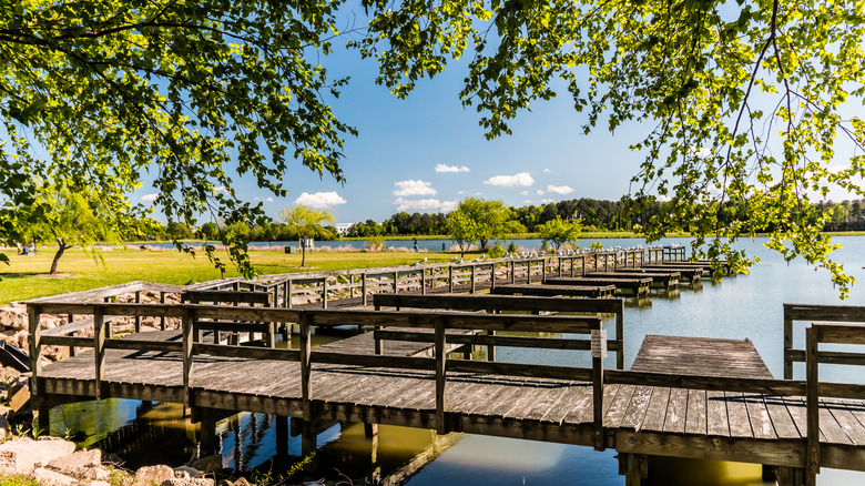 A wooden boardwalk around Lake Trashmore in Mount Trashmore Park, Virginia Beach
