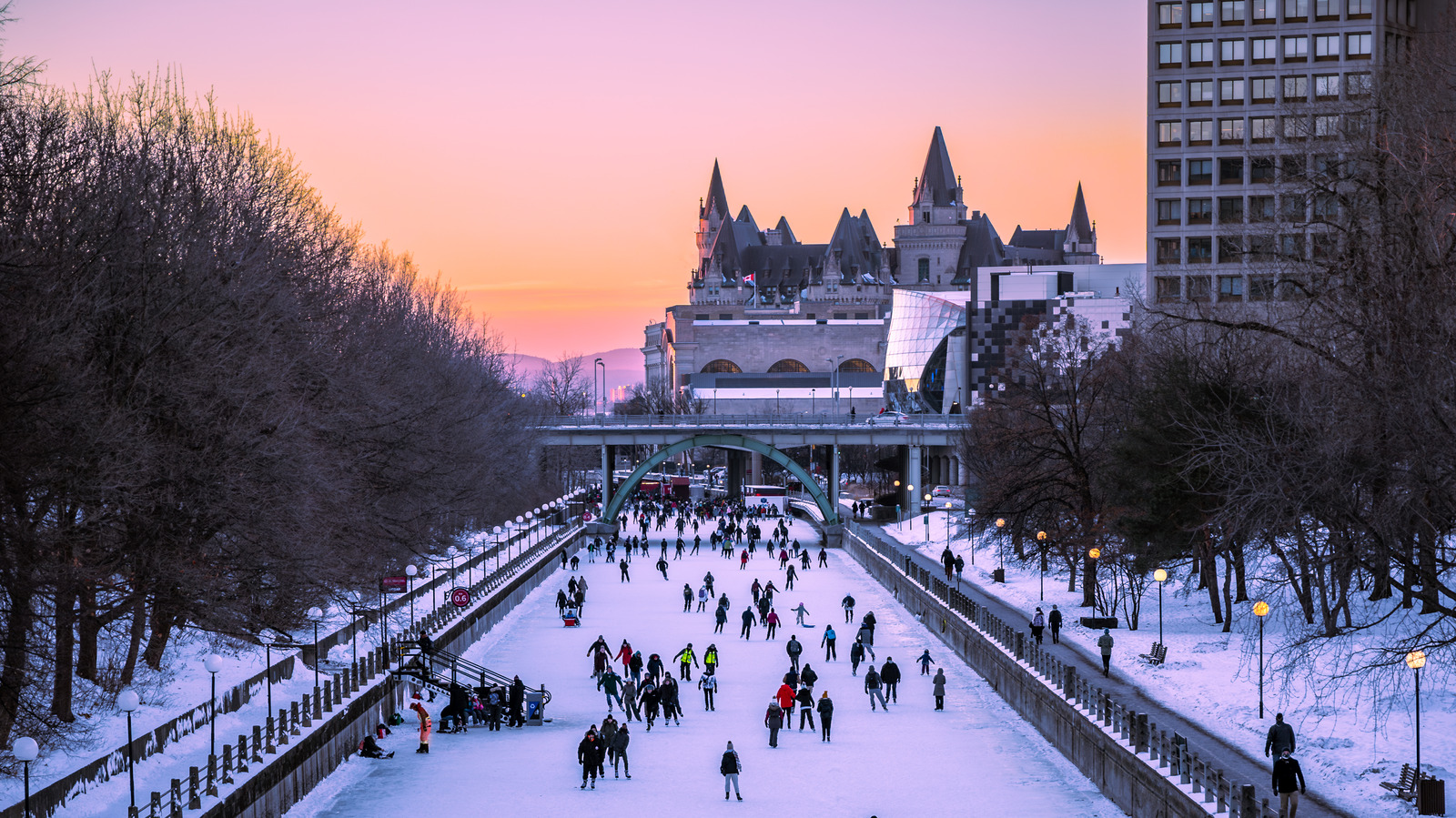 visit-one-of-the-largest-ice-skating-rinks-in-the-world-at-this-popular