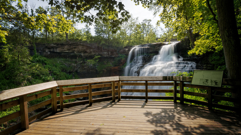 Cuyahoga falls viewing deck