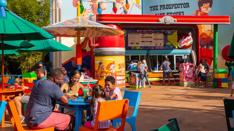 Family eating food at Disney