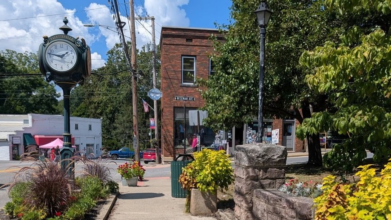 Downtown Fayetteville, West Virginia, street