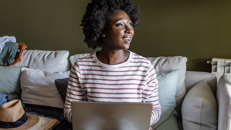 woman using laptop 