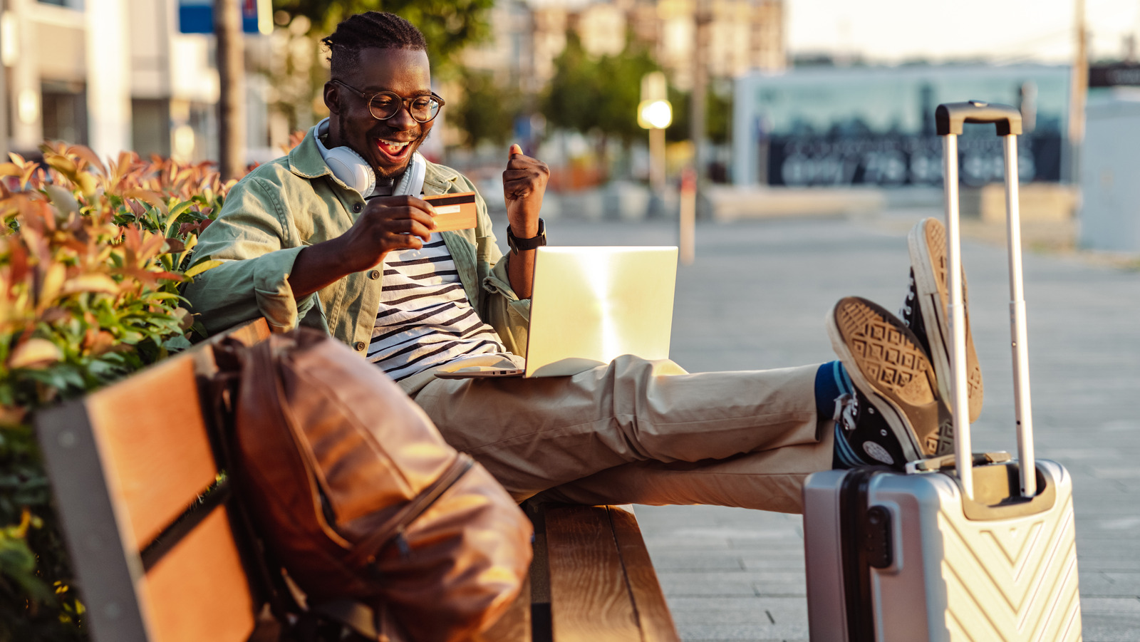 What To Consider Before Signing Up For An Airline Credit Card What To Consider Before Signing Up For An Airline Credit Card
