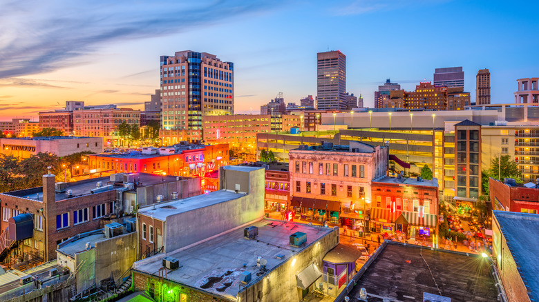 Downtown Memphis skyline 