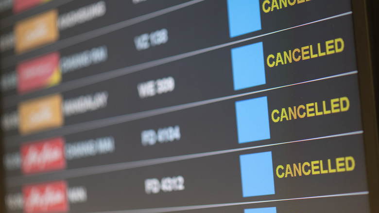 monitor showing canceled flights