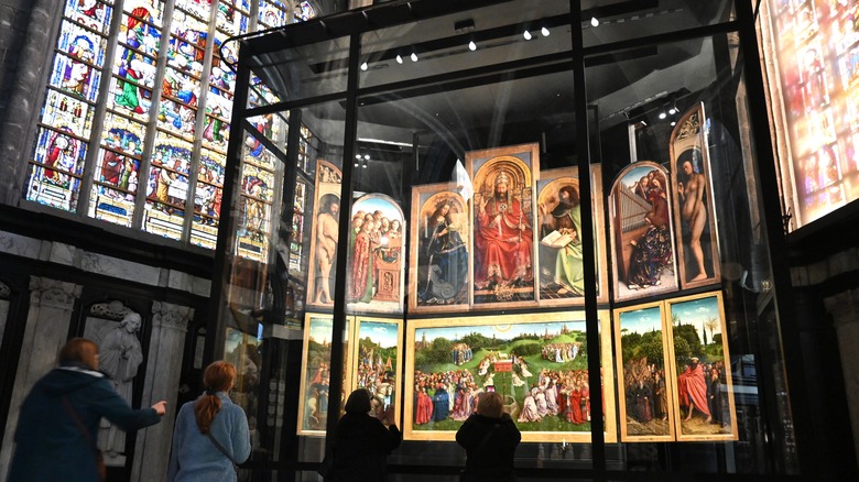 Tourists in Ghent cathedral