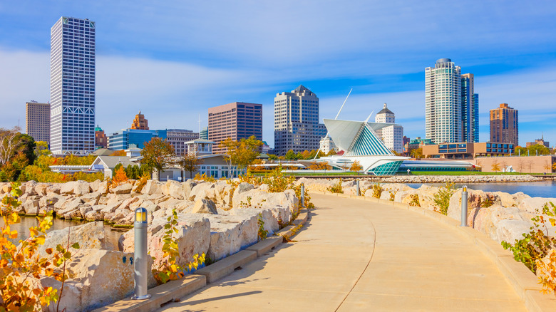 Milwaukee skyline in the fall