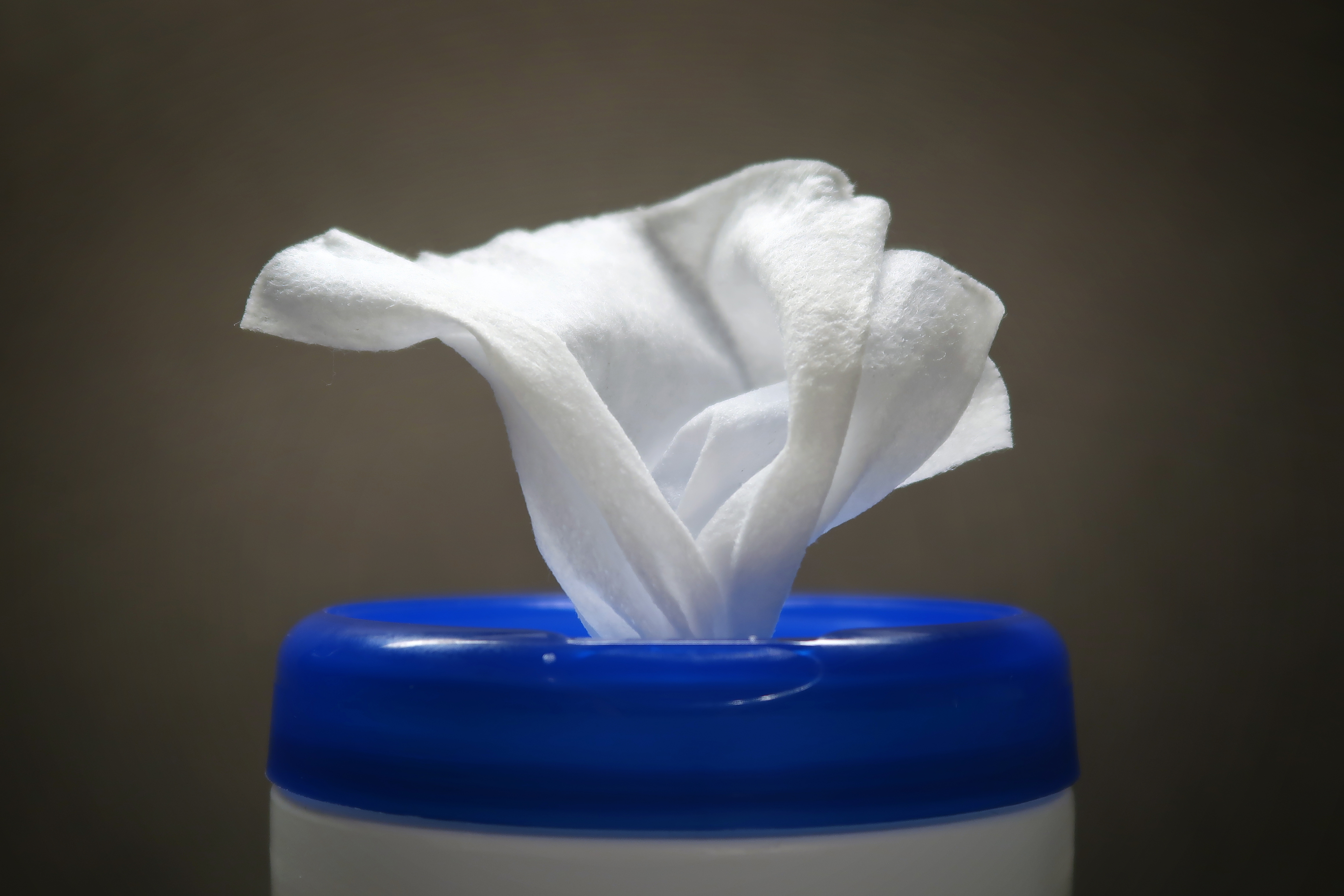 Wipe. Antiseptic wipes. мокрая салфетка. влажные салфетки в банке.